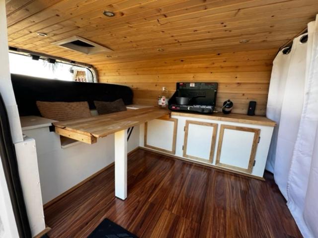Campcar Maui Jeeps Suvs Hybrid Camper Van Rentals With Equipment And Travel Advice Kahului Exterior foto